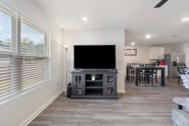 6173 Native Dancer Way, Pensacola, FL 32526 - living area featuring light wood finished floors, recessed lighting, and a ceiling fan