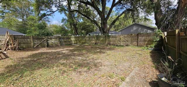 607 Hannah St, Pensacola, FL 32534 - view of yard featuring a fenced backyard