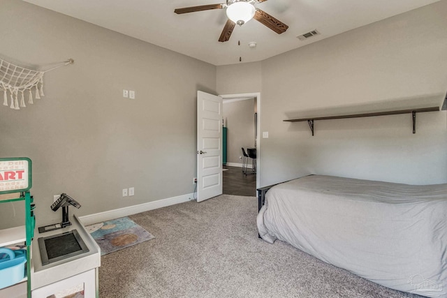 bedroom featuring ceiling fan and carpet flooring