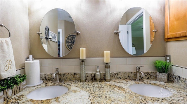 1462 Camrose Pl, Pensacola, FL 32534 - full bath featuring backsplash and double vanity