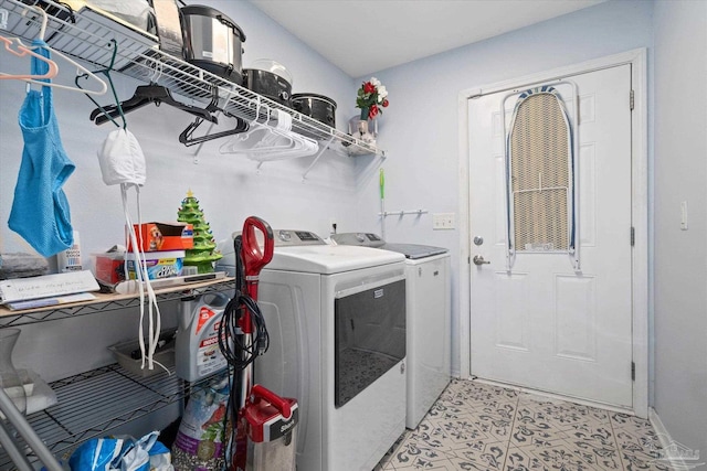 6819 Old W Ln, Milton, FL 32570 - laundry room with washer and dryer and baseboards