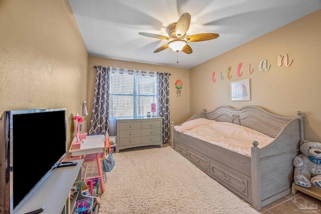 bedroom with ceiling fan