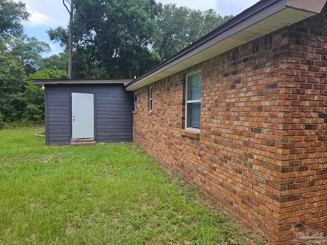 exterior space featuring a yard