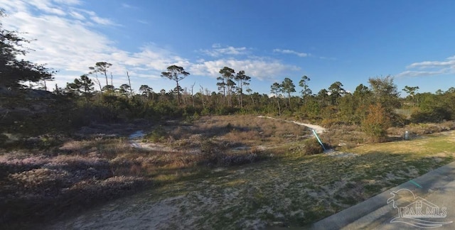 Listing photo 2 for 1551 Winding Shore Dr, Gulf Breeze FL 32563