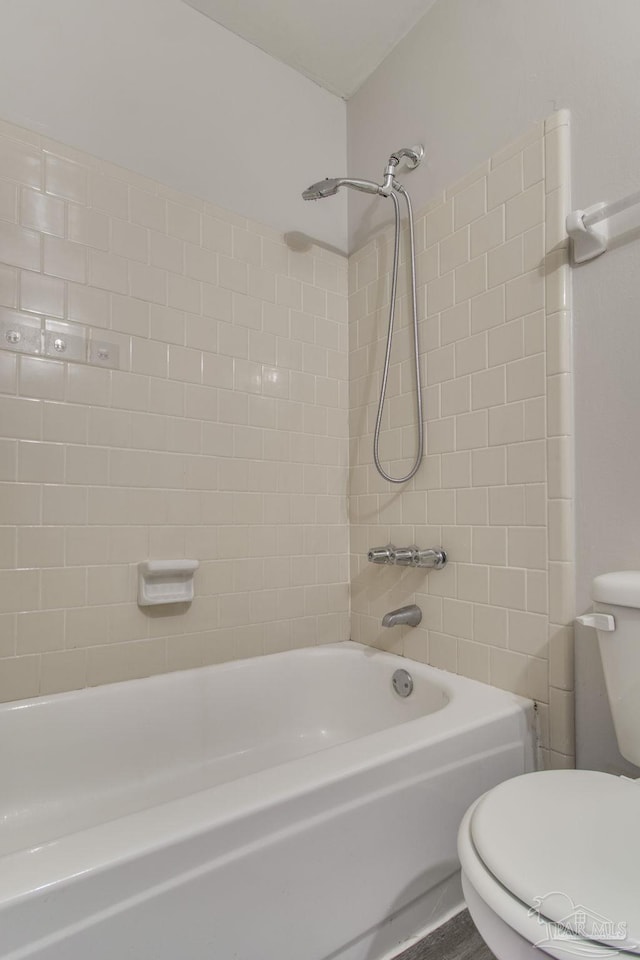 full bath with toilet and bathing tub / shower combination