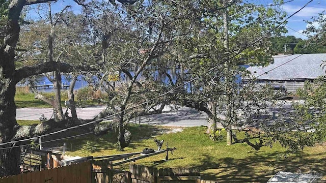 view of yard featuring fence