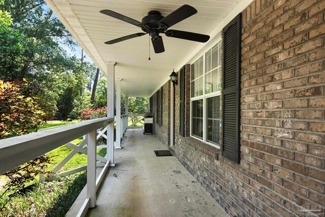 balcony with ceiling fan