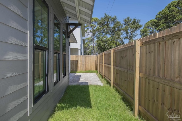 view of yard featuring a patio