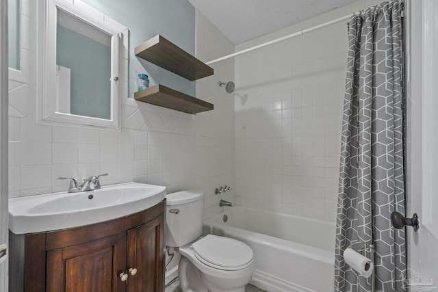 7074 Milton Ct, Milton, FL 32583 - full bath featuring shower / bath combo with shower curtain, toilet, vanity, tile walls, and decorative backsplash