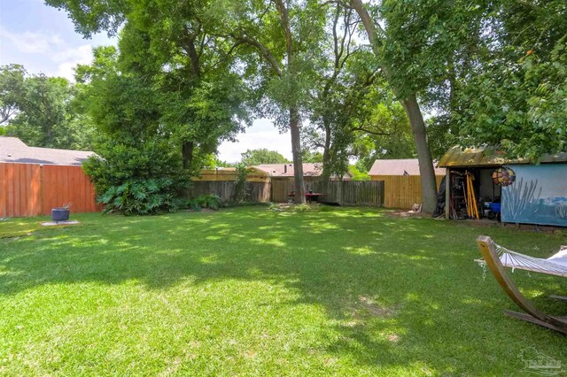 7402 Viewcrest Dr, Pensacola, FL 32504 - view of yard