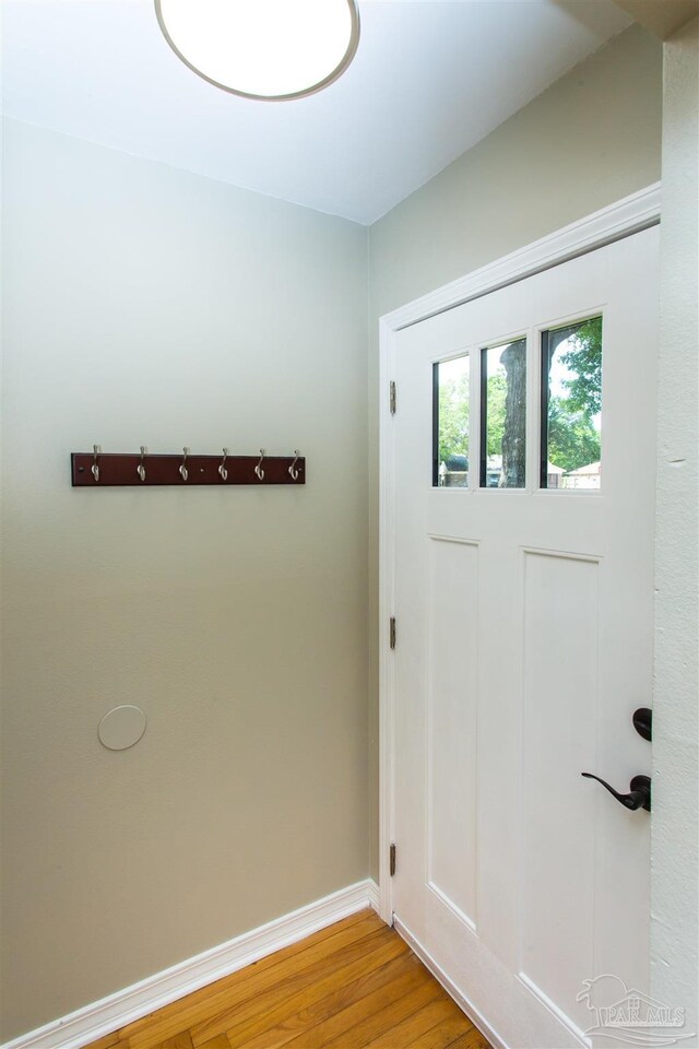 7402 Viewcrest Dr, Pensacola, FL 32504 - entryway featuring light wood finished floors and baseboards