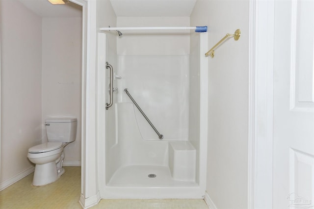 939 Avalon Blvd, Milton, FL 32583 - full bath featuring a stall shower