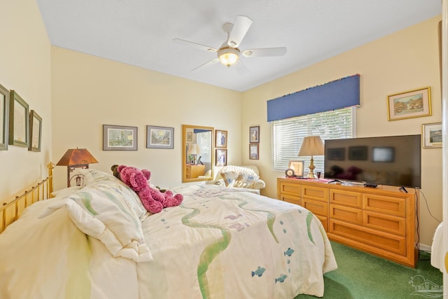 bedroom featuring carpet and ceiling fan