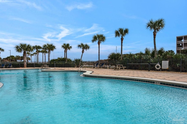 view of swimming pool