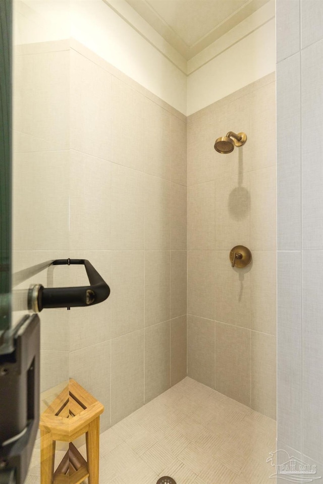 9 N Sunset Blvd, Gulf Breeze, FL 32561 - bathroom with a tile shower
