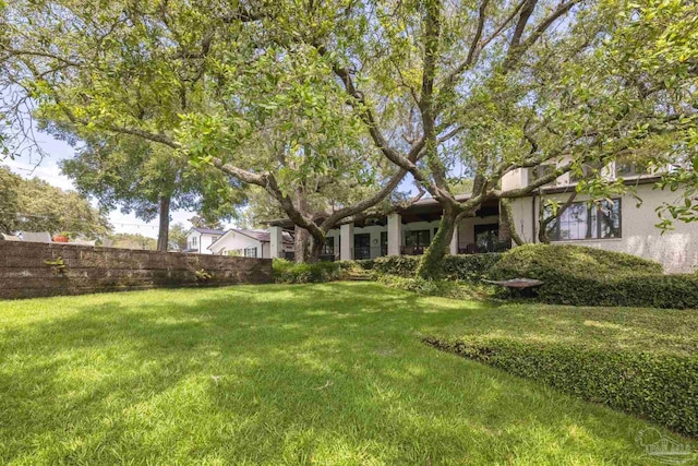 9 N Sunset Blvd, Gulf Breeze, FL 32561 - view of green lawn