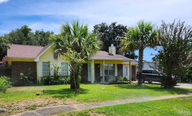 view of front of house with a front yard