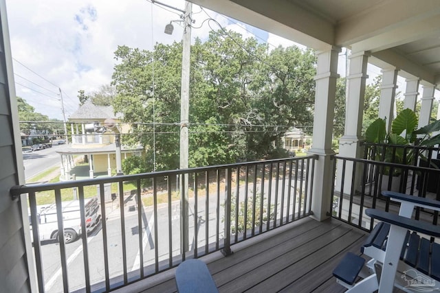 800 N Baylen St, Pensacola, FL 32501 - view of wooden deck