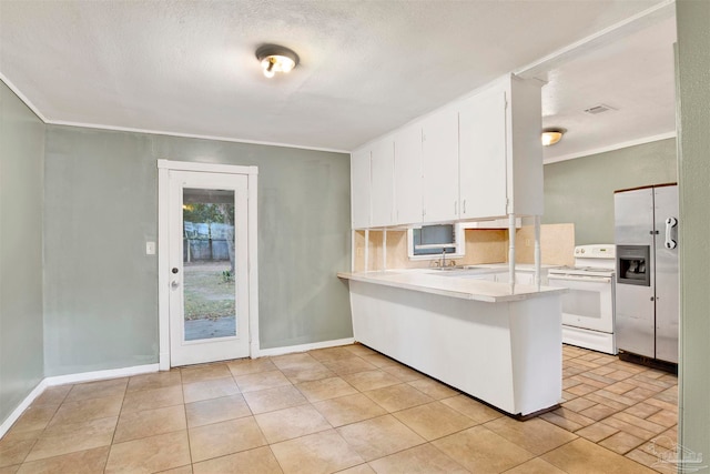 kitchen featuring white electric range, kitchen peninsula, ornamental molding, white cabinetry, and a textured ceiling