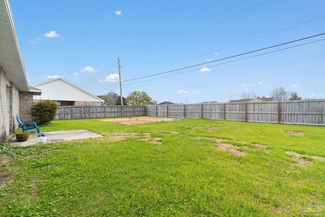 view of yard with a patio