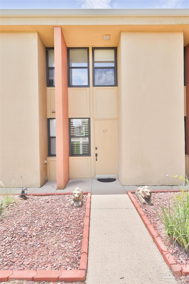 view of entrance to property