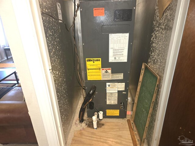 5358 Jenny Cir, Pace, FL 32571 - utility room with heating unit