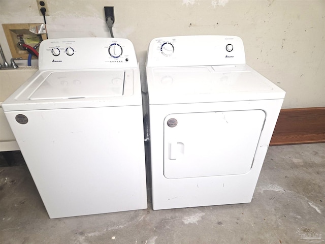 5358 Jenny Cir, Pace, FL 32571 - washroom with washing machine and clothes dryer