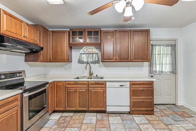 10449 Bernice Rd, Milton, FL 32583 - kitchen with electric range, under cabinet range hood, a sink, dishwasher, and a ceiling fan