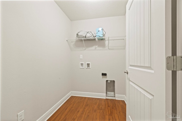 clothes washing area with washer hookup and hardwood / wood-style floors