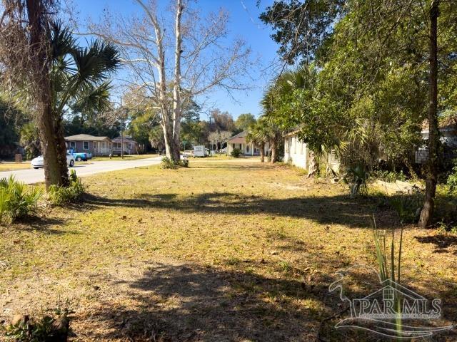 Listing photo 2 for 1200 N C St, Pensacola FL 32501