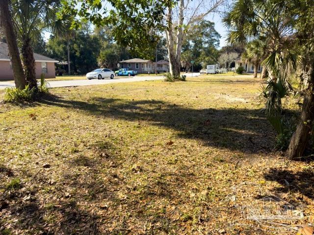 Listing photo 3 for 1200 N C St, Pensacola FL 32501