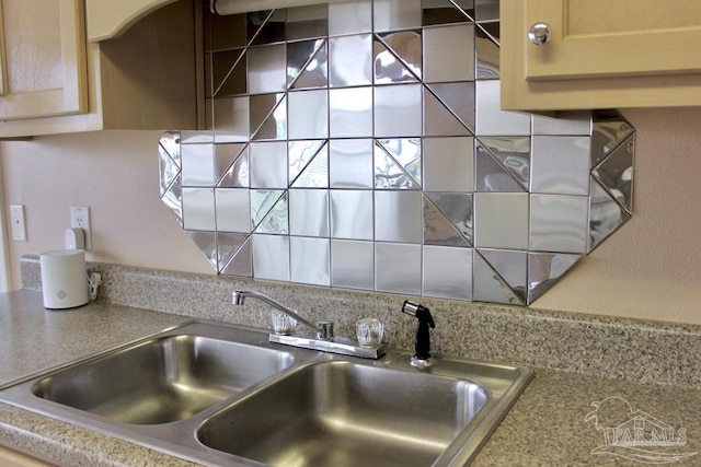 kitchen featuring a sink