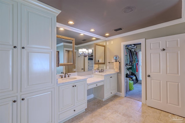 334 Andrew Jackson Trl, Gulf Breeze, FL 32561 - full bath featuring double vanity, crown molding, recessed lighting, baseboards, and a walk in closet