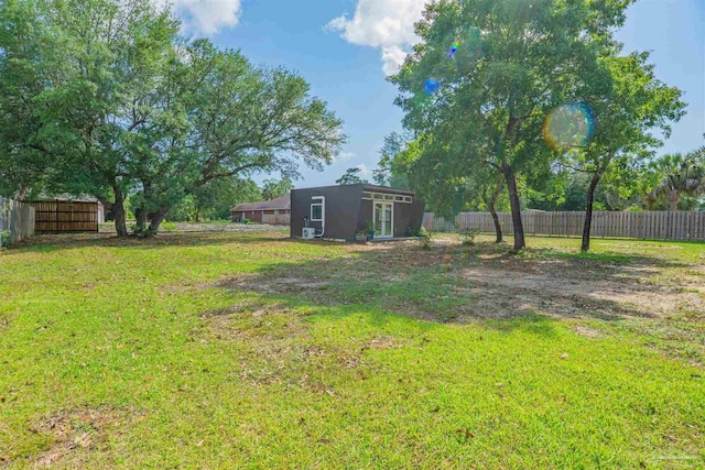 6639 Castlewood St, Navarre, FL 32566 - view of yard