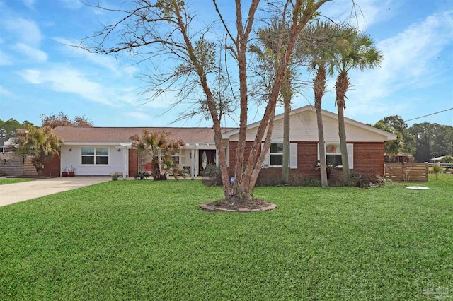 ranch-style house with a front yard