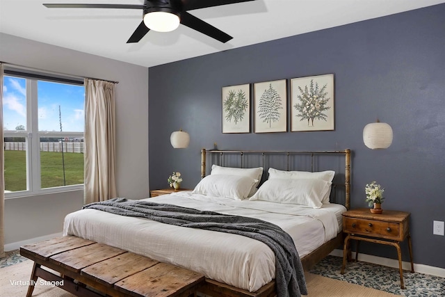 bedroom with ceiling fan