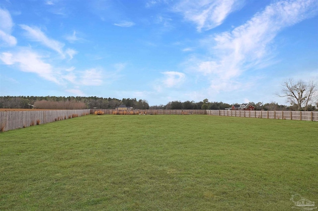 view of yard featuring a rural view