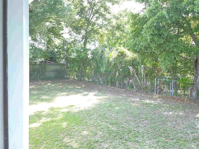 803 Pickens Ave, Pensacola, FL 32503 - view of yard