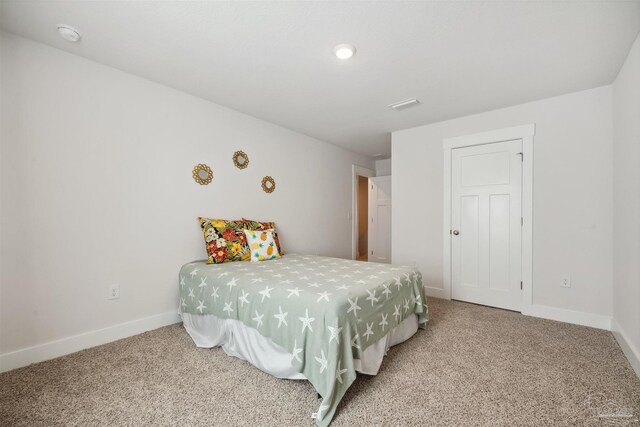 view of carpeted bedroom