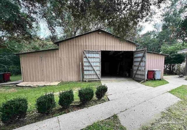3111 Zepp Ln, Pace, FL 32571 - view of detached garage