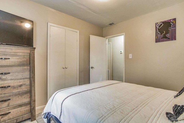 bedroom featuring a closet