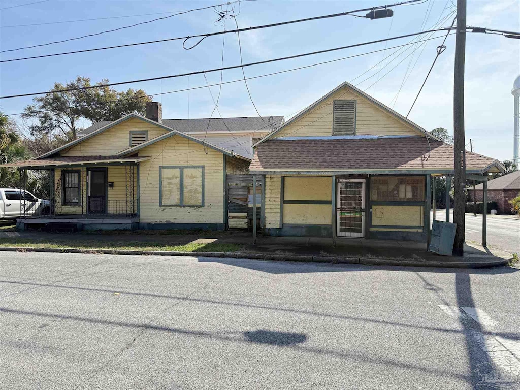 view of front of house with a porch