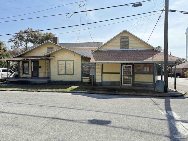 view of front of house with a porch