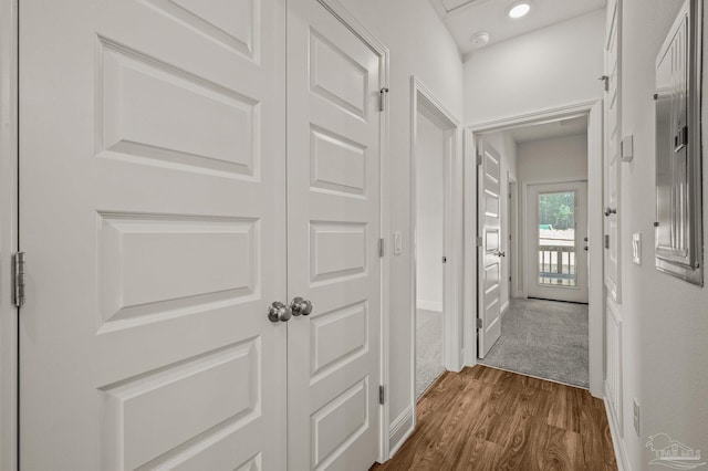 520 K St, Pensacola, FL 32501 - hallway featuring dark wood-style floors, baseboards, and recessed lighting