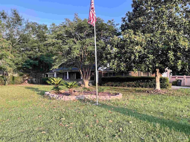 400 Chanterelle Dr, Pensacola, FL 32506 - view of grassy yard
