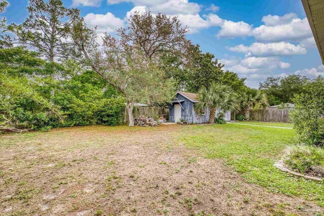 204 Camelia St, Gulf Breeze, FL 32561 - view of yard