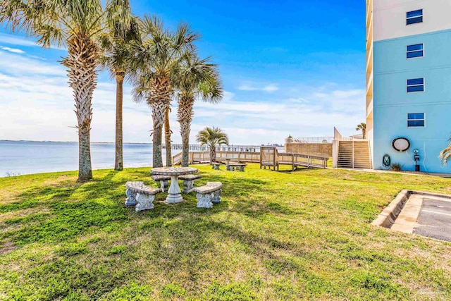 view of yard with a water view