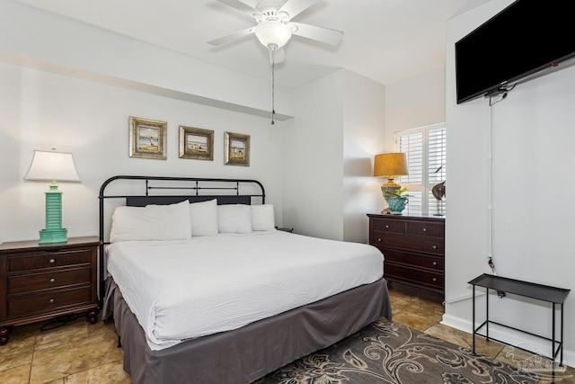 bedroom featuring ceiling fan