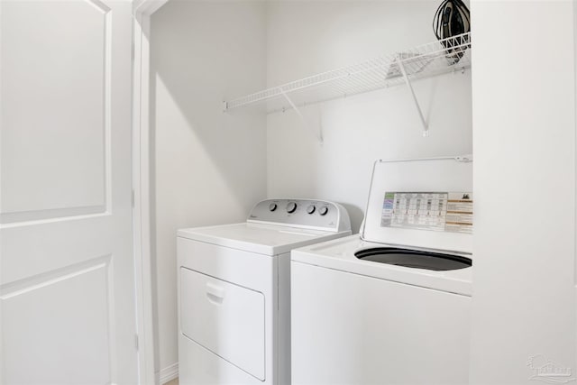 6548 Carlinga Dr, Pensacola, FL 32507 - laundry room with washer and dryer
