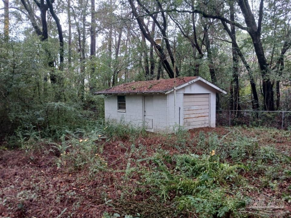 view of outbuilding